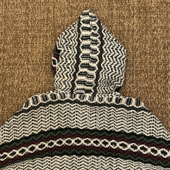 Ecuadorian Pullover Hoodie - Picture 9 of 15